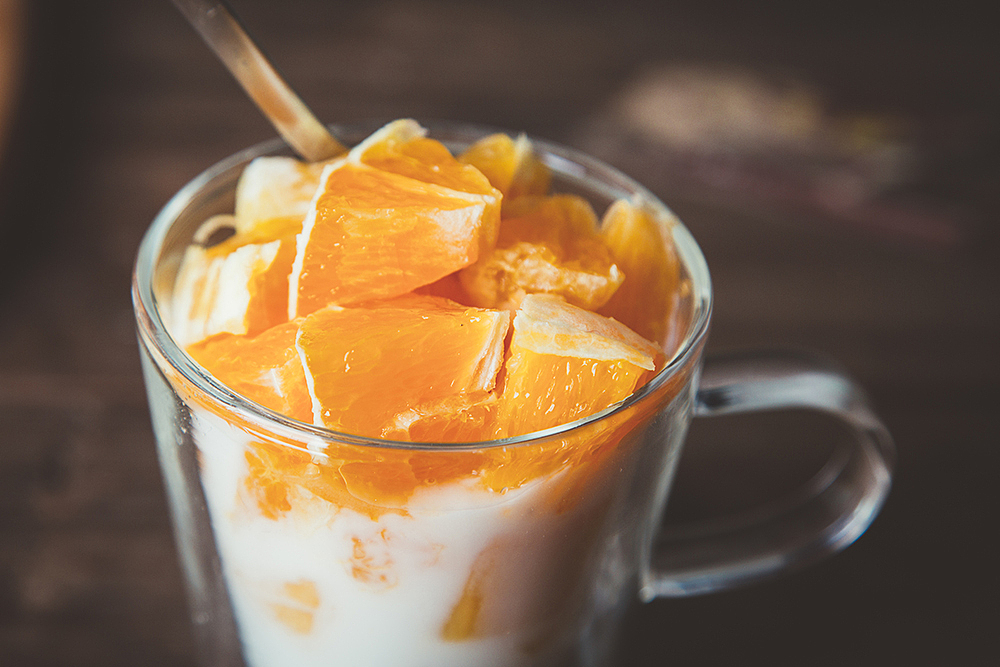 美食手账--冰凉的水果酸奶杯