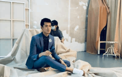 松下 “小锤子”剃须刀 LM31 海报拍摄（图ZMjA3NTM4NjIw） - 人像摄影 - 站酷设计师锦上花视觉原创素材 - 站酷ZCOOL