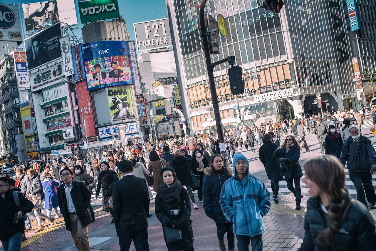 岛国の浅摄纪行-人群篇