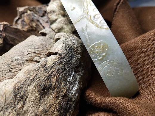 籽料年年有余西域玉雕大师许像元玉雕作品俏色手玩件