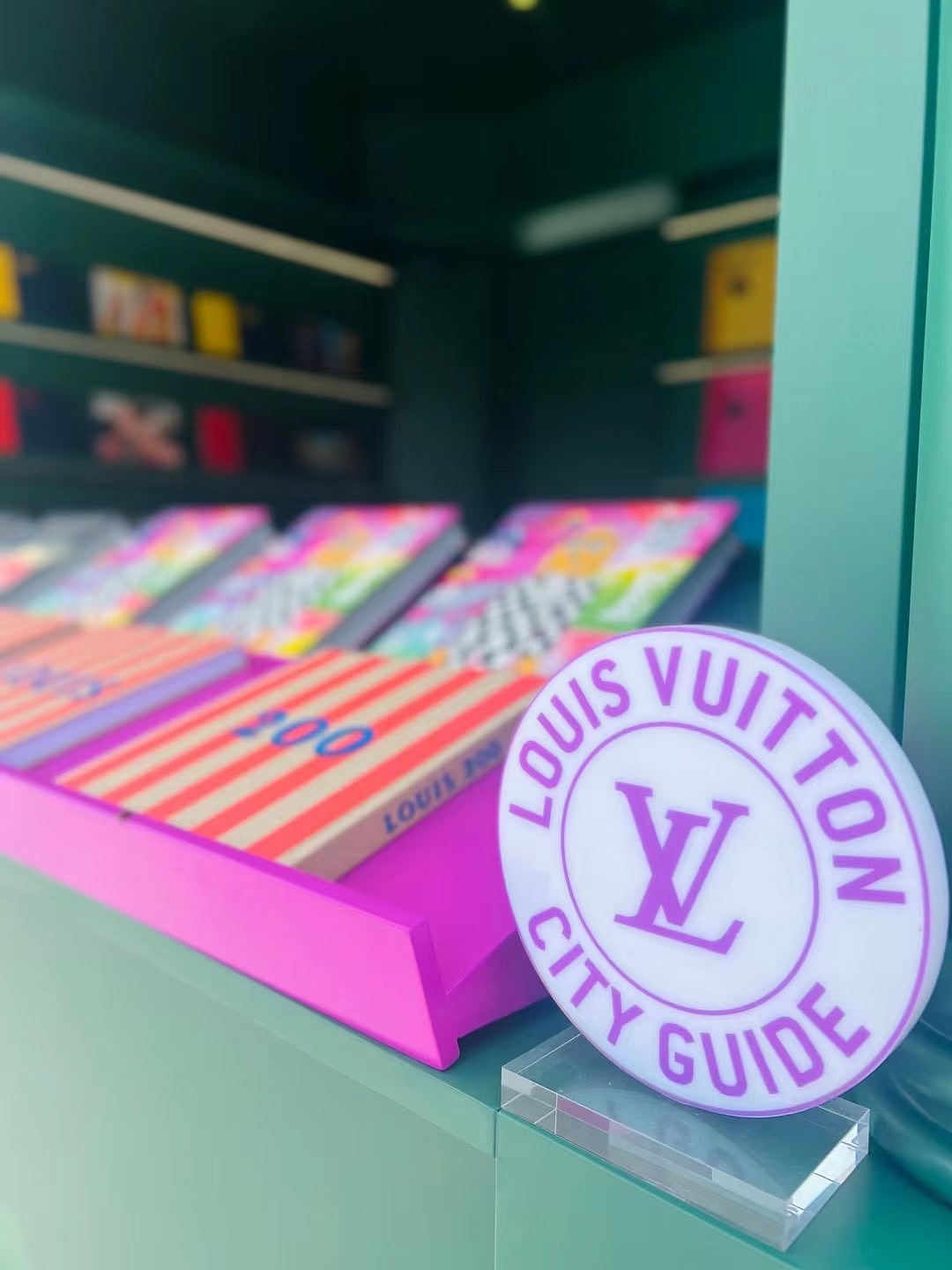 LV 阿那亚 书店（图ZMzIyNTQ1MTc2） - 展陈设计 - 站酷设计师尼卡马斯特原创素材 - 站酷ZCOOL