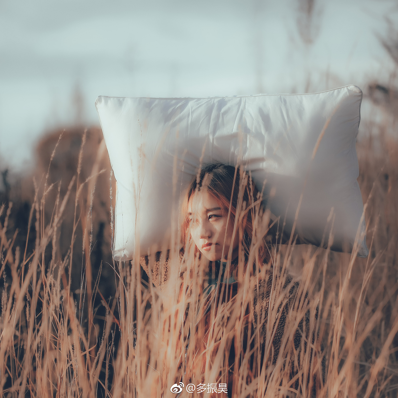 群山静默 侵蚀朝茫（图ZMTAxMzk3NTY4） - 人像摄影 - 站酷设计师多吃点饭duo原创素材 - 站酷ZCOOL