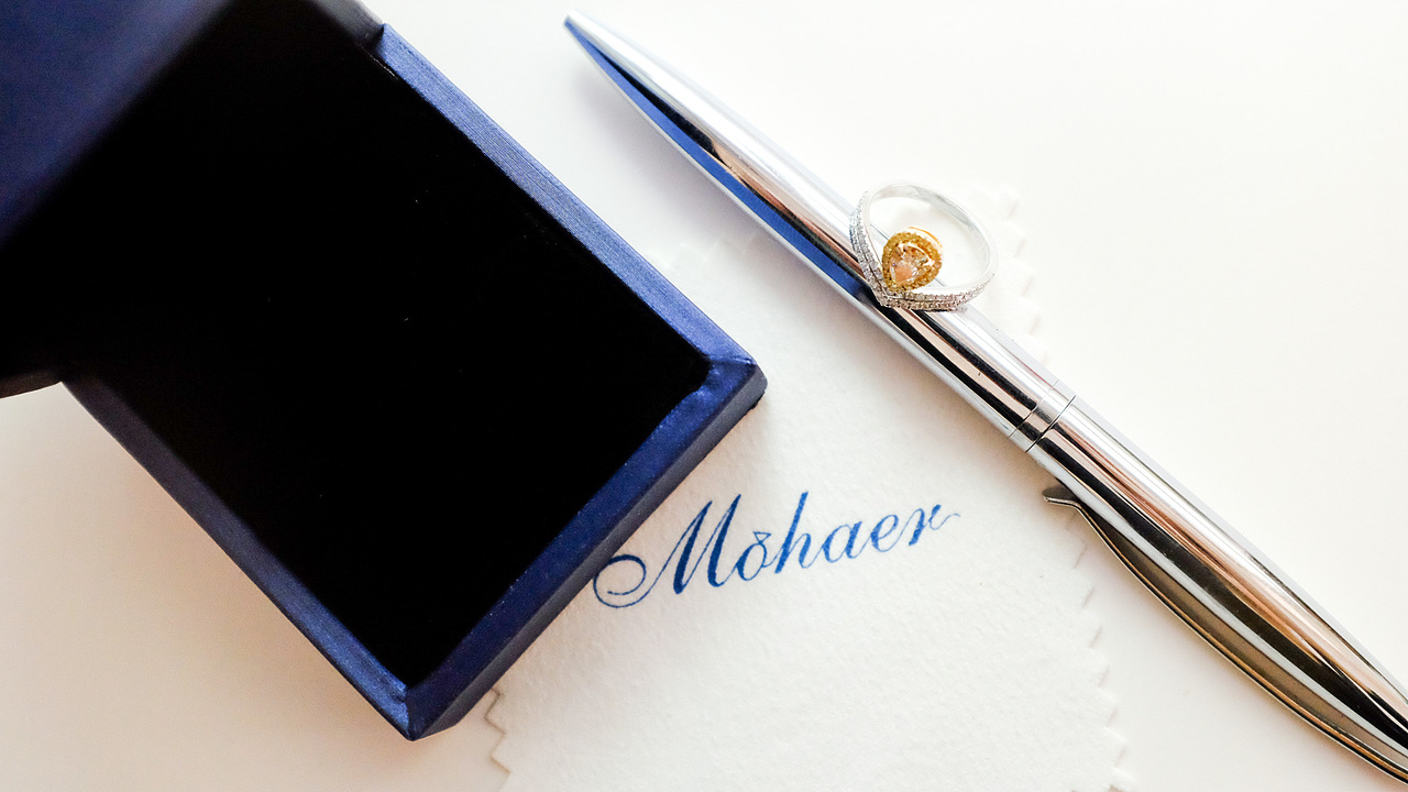 不一样的求婚钻戒之钻石双排桂冠水滴黄钻