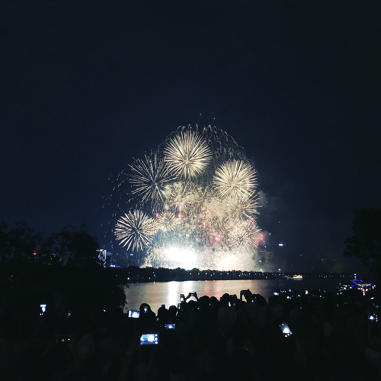 手机摄影-changsha（图ZMTEzODIxNTMy） - 人文/纪实摄影 - 站酷设计师好奇的熊原创素材 - 站酷ZCOOL