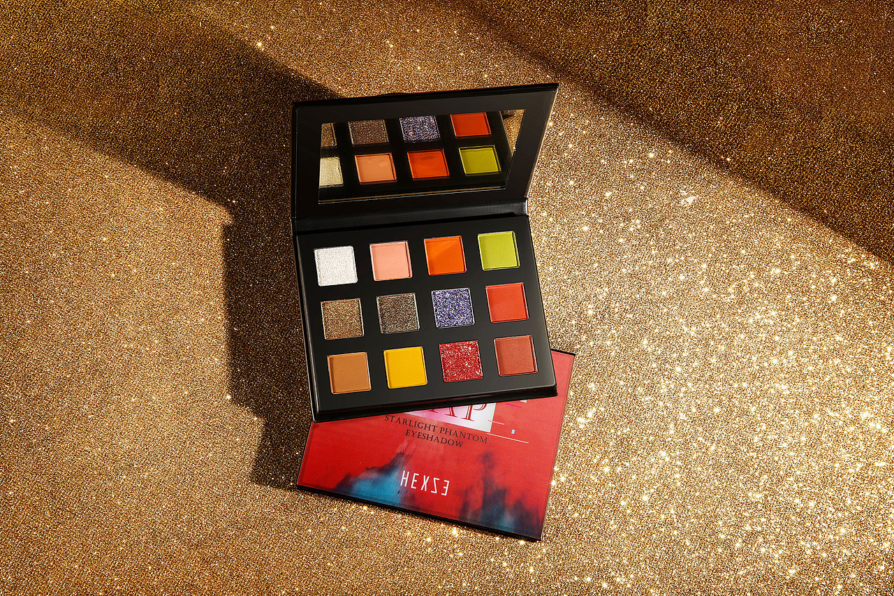 眼影盘摄影（图ZMTc1OTMyNDYw） - 产品摄影 - 站酷设计师商业摄影师CM姐原创素材 - 站酷ZCOOL