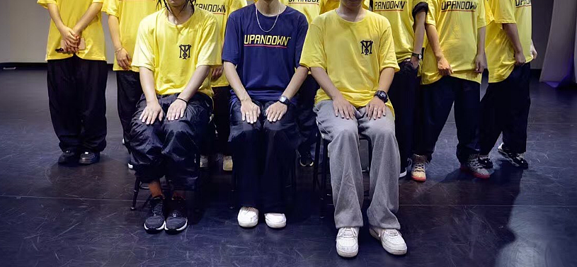 hiphop队服设计/T恤（图ZNzQwMDA0NDA=） - 休闲/流行服饰 - 站酷设计师WANGzh王昭涵原创素材 - 站酷ZCOOL