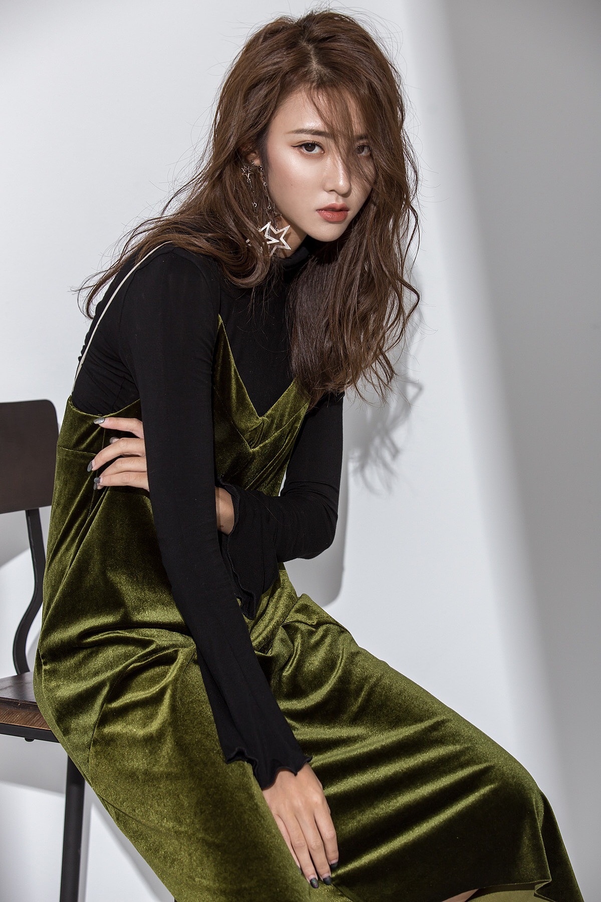 电商网店女装模特拍照拍图女装街拍网红女装爆款拍摄