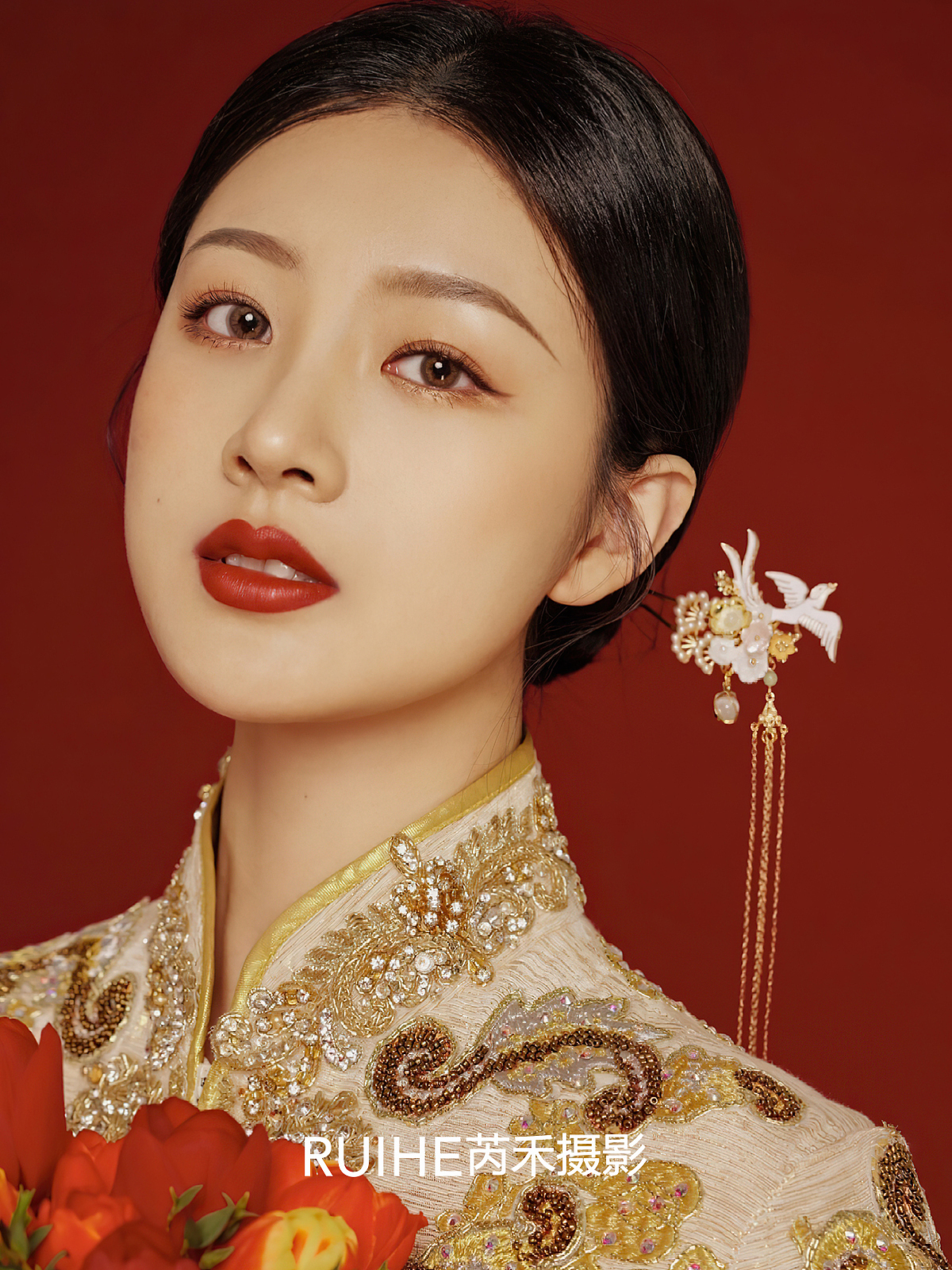 融合中式的经典元素,符合现代年轻的爱情