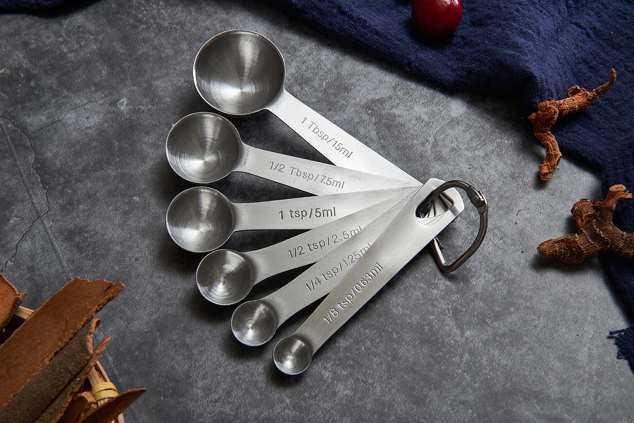 不锈钢厨具小工具 调料勺 汤匙 调味 杂件 拍摄 页面