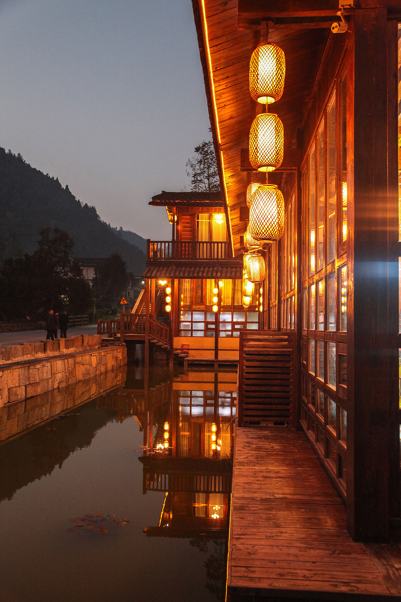 双河客栈宴会厅