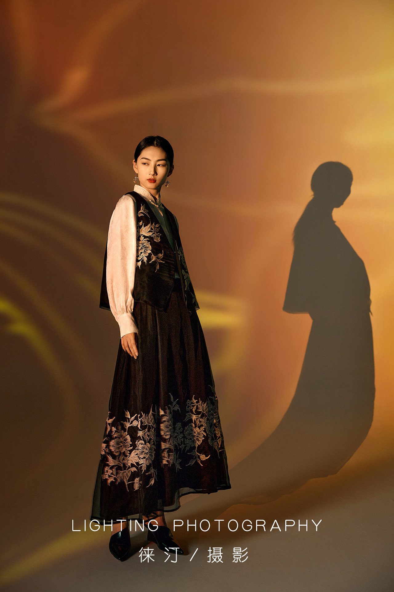 深圳中国风服装拍摄，新中式女装摄影（图ZMzY3NTk3NjU2） - 产品摄影 - 站酷设计师徕汀服装摄影原创素材 - 站酷ZCOOL