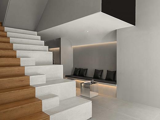 ROY｜MOOTHAN. DESIGN