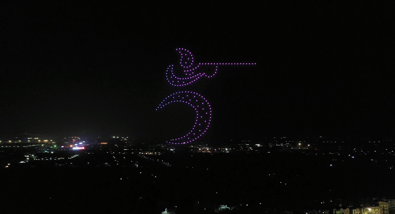 杭州1000架无人机灯光秀表演（图ZMzA4NTgyOTEy） - 其他动漫 - 站酷设计师无人机求婚策划原创素材 - 站酷ZCOOL