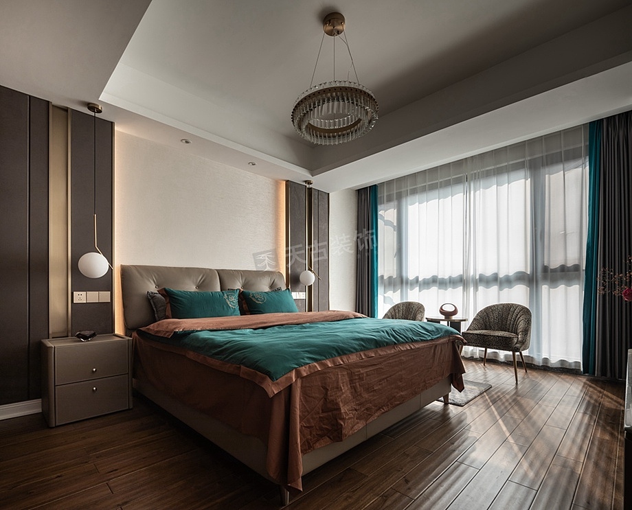 龙湖U城洋房复式装修实景图,时尚轻奢风格设计案例