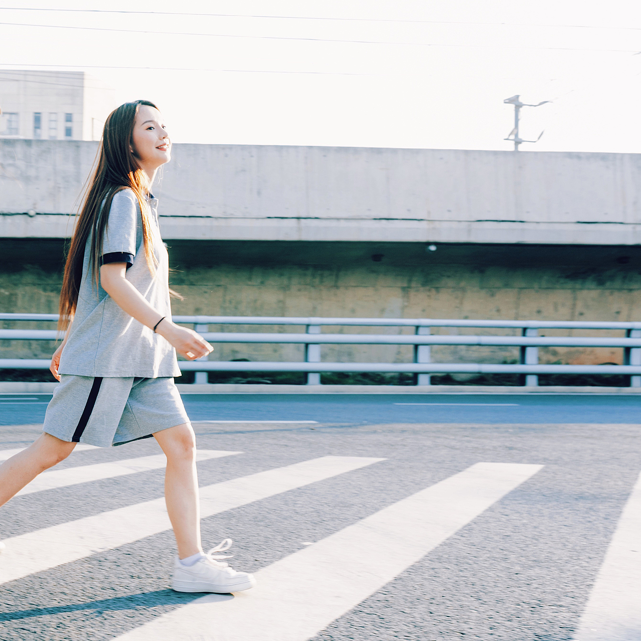 沿海公路的出口（图ZMjY0OTgzNTQw） - 人像摄影 - 站酷设计师itstevechenko原创素材 - 站酷ZCOOL