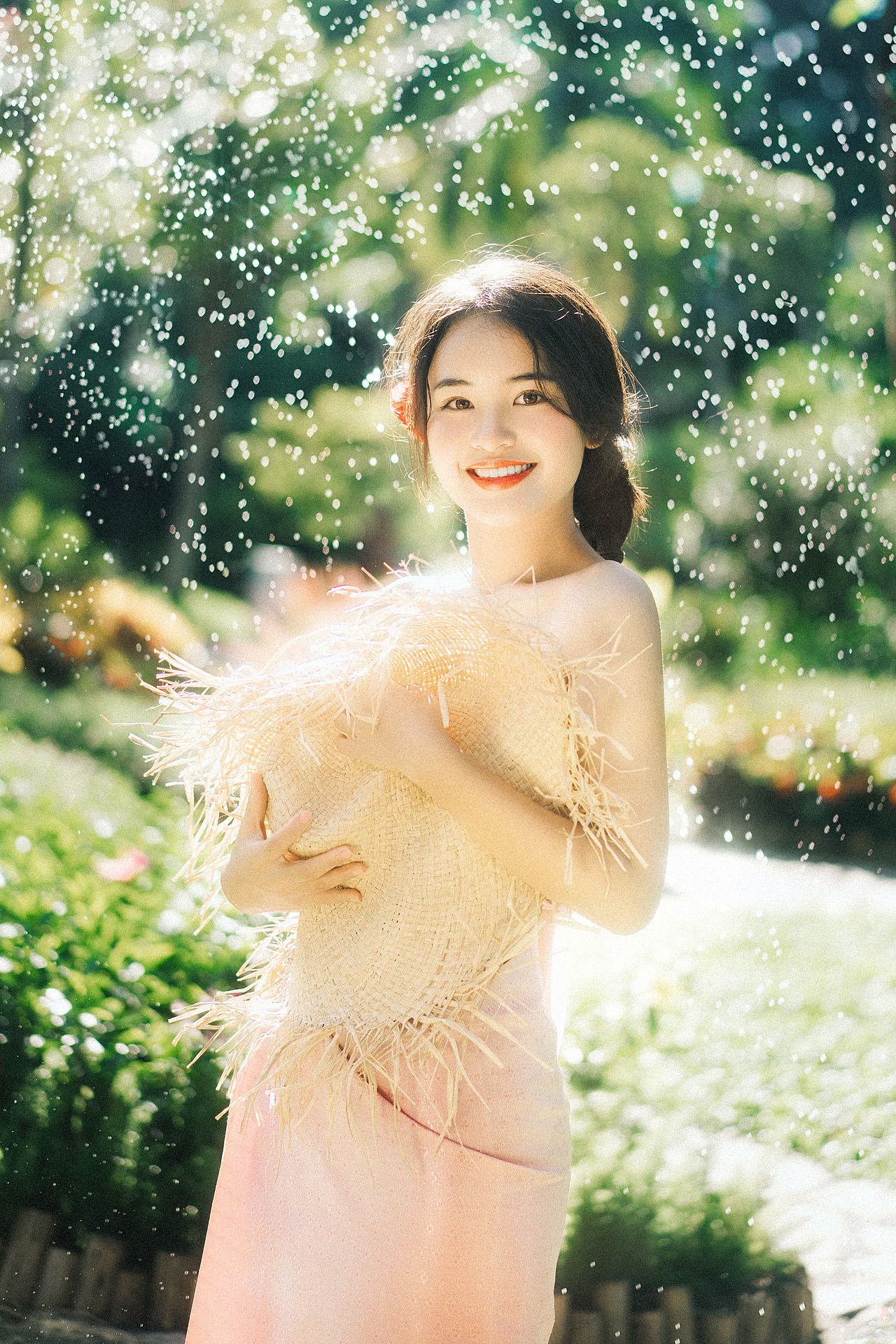 傣族發(fā)光少女（圖ZMjcwNzIwOTQ4） - 人像攝影 - 站酷設(shè)計師拍照的嘎嘎鴨原創(chuàng)素材 - 站酷ZCOOL