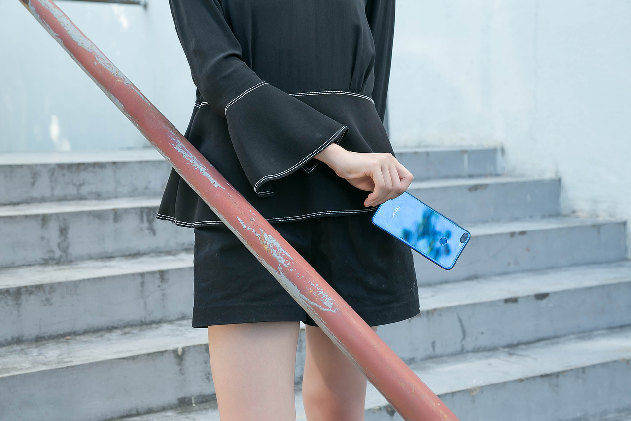 荣耀9i 户外人物体验摄影