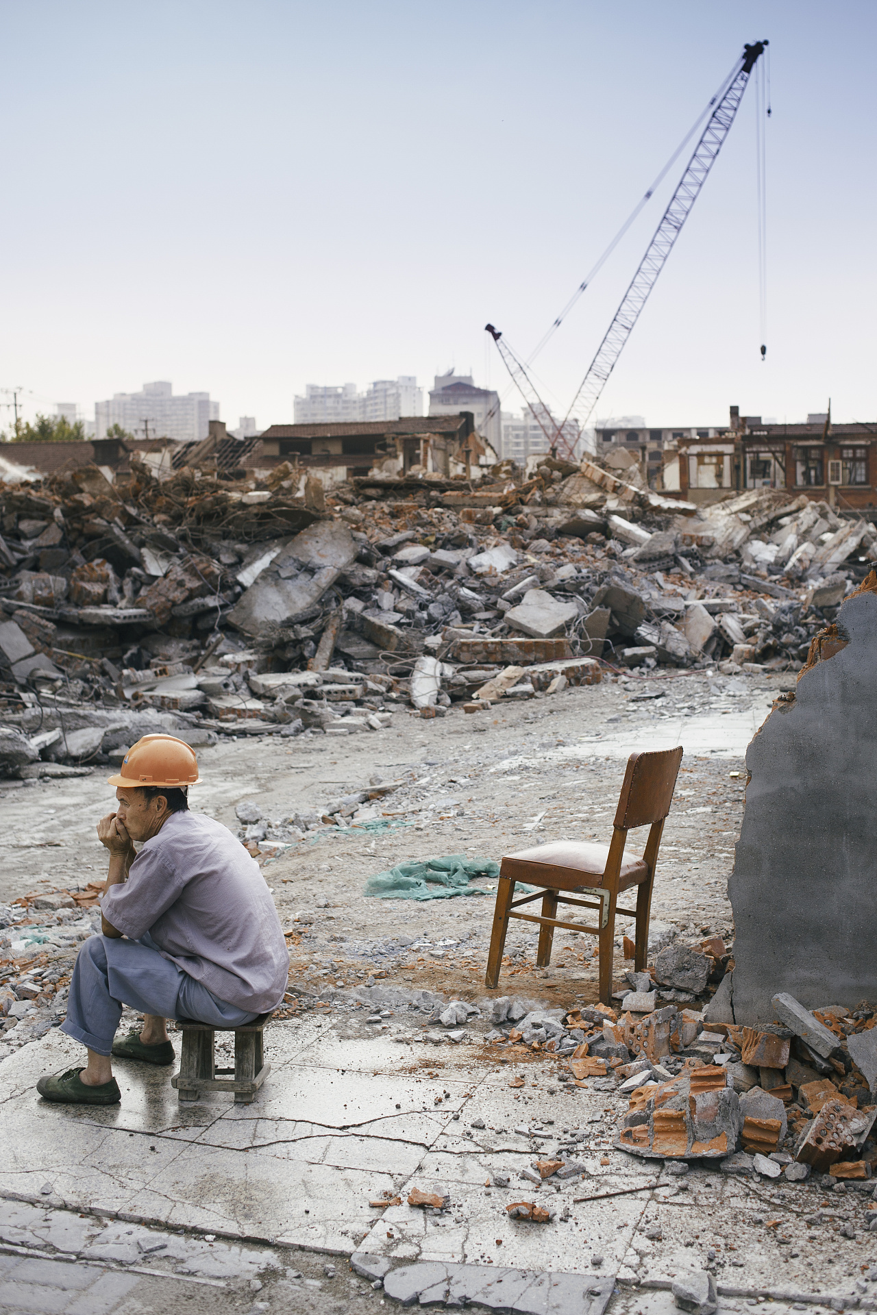 上海东大名路 拆迁椅子|摄影|人文/纪实摄影|hp_0 - 原创作品 - 站酷