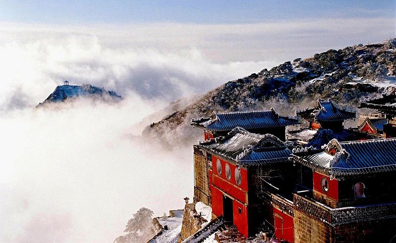 国贸&特想艺廊迎来第六场展览活动,来自王德全泰山摄影作品,将带来一