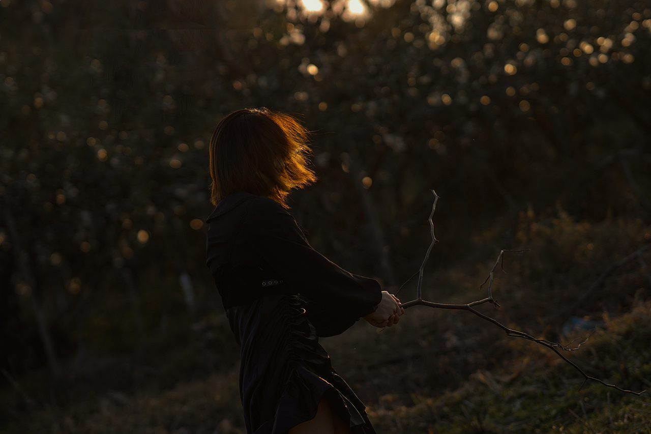 夕阳掉进我怀里（图ZMjg1OTgxOTky） - 人像摄影 - 站酷设计师慕南sunmu原创素材 - 站酷ZCOOL