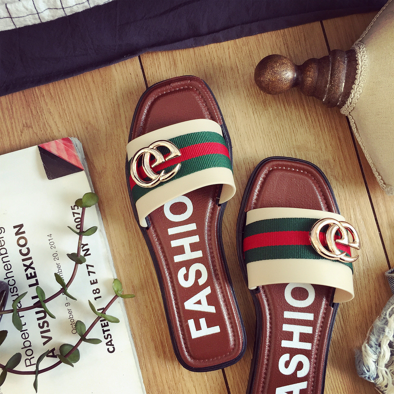 夏季女凉鞋（图ZNzk5NTI5ODQ=） - 人文/纪实摄影 - 站酷设计师Dec3mber原创素材 - 站酷ZCOOL