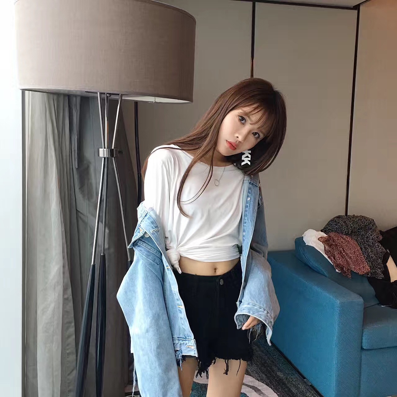 淘宝女装模特摄影 韩版服装模特拍图 学院风服装拍照