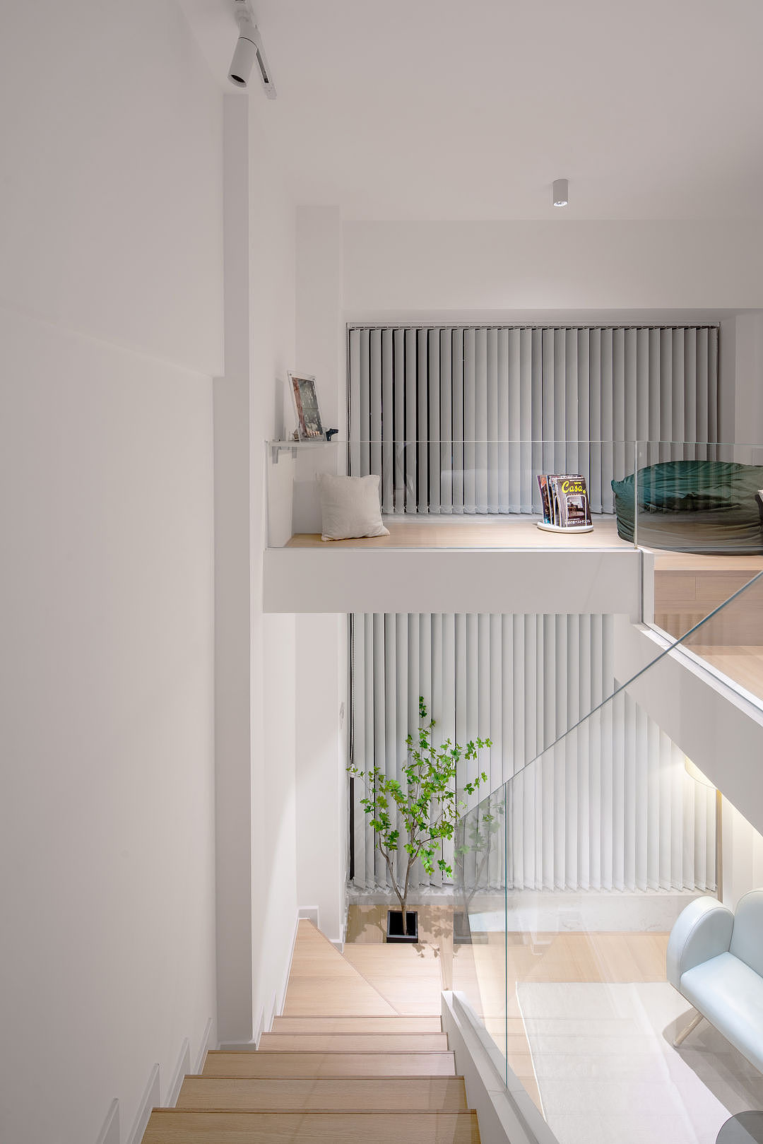 天生阳光派 / 独立女性的极简LOFT ​​​