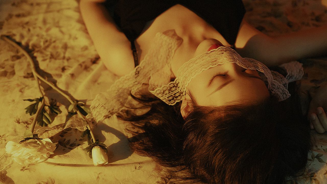 找不到出口的情绪 突然染上了光