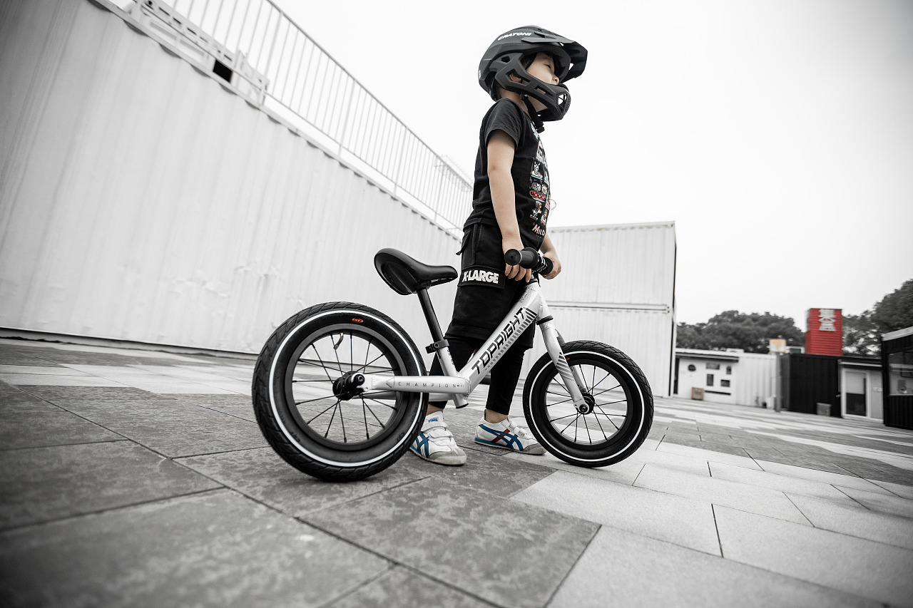 小狸享竞赛级儿童平衡车s