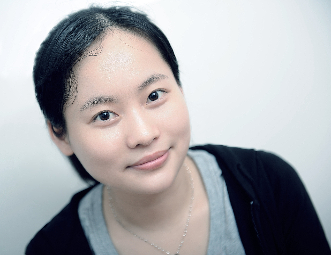 纯色背景人|摄影|人像摄影|自己的歌_原创作品-站酷zcool