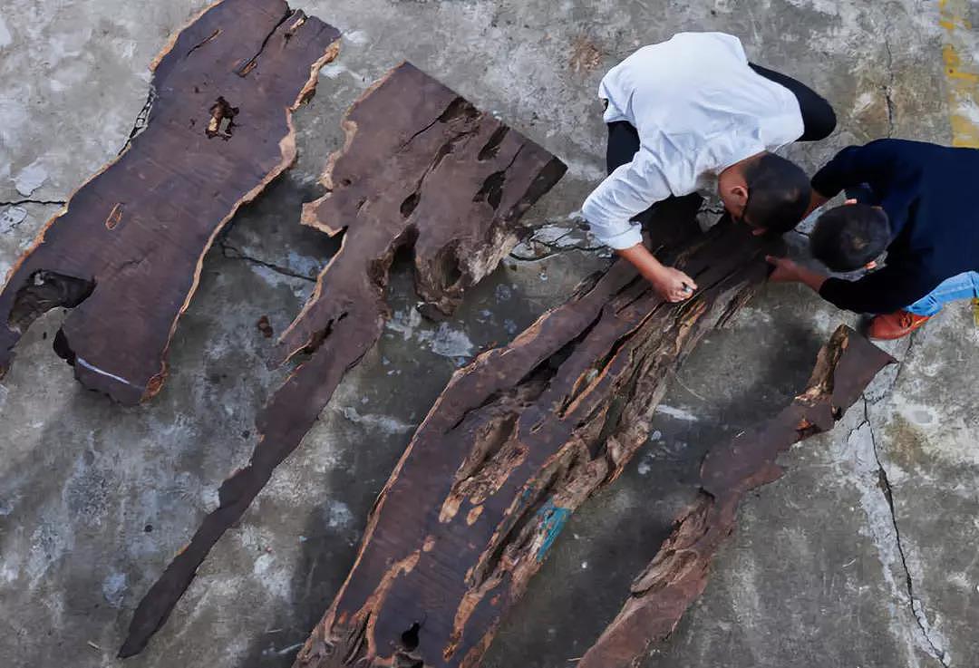 凝固的锡与残破的木，构成天然榫卯，制成的器物独一份（图ZMTg4NTAxMDY0） - 生活用品 - 站酷设计师慢物质原创素材 - 站酷ZCOOL