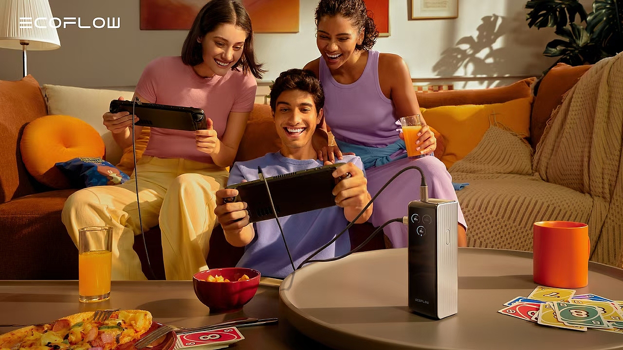 巴西模特拍的充电宝出图（图ZMzkzNjk1MDky） - 产品摄影 - 站酷设计师嘉辰亿星YSmodels原创素材 - 站酷ZCOOL