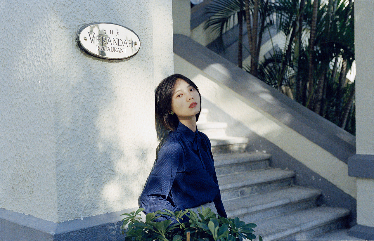 露台海风（图ZMTk5MzUxNTY0） - 人像摄影 - 站酷设计师juncofoto原创素材 - 站酷ZCOOL