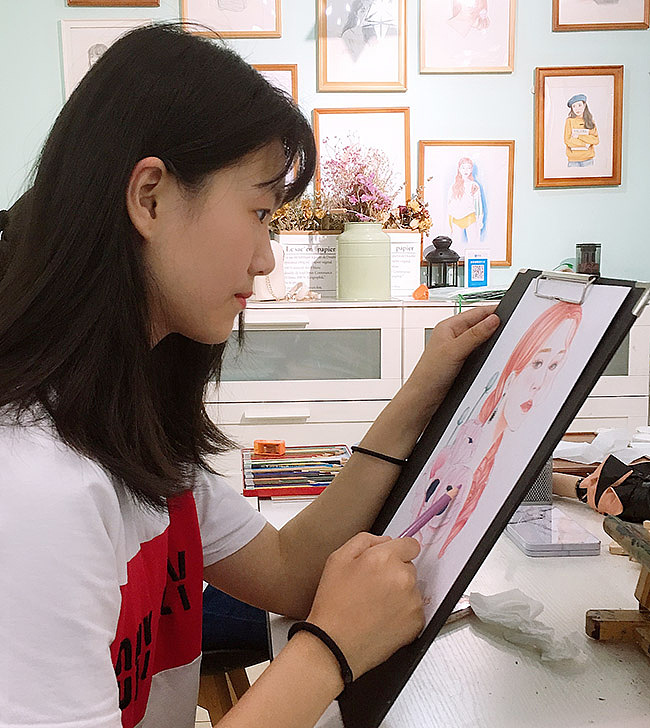 武汉学彩铅,喜欢彩铅细腻的画面。