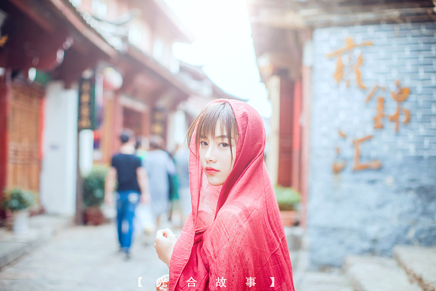 边走边逛（图ZMzUxNTEwNTY=） - 人像摄影 - 站酷设计师鱼鱼Mood原创素材 - 站酷ZCOOL
