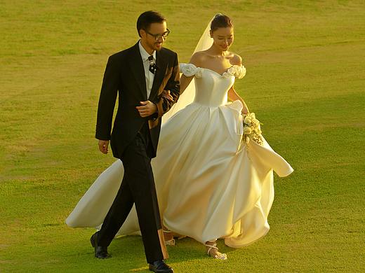 暖阳|草坪婚纱照