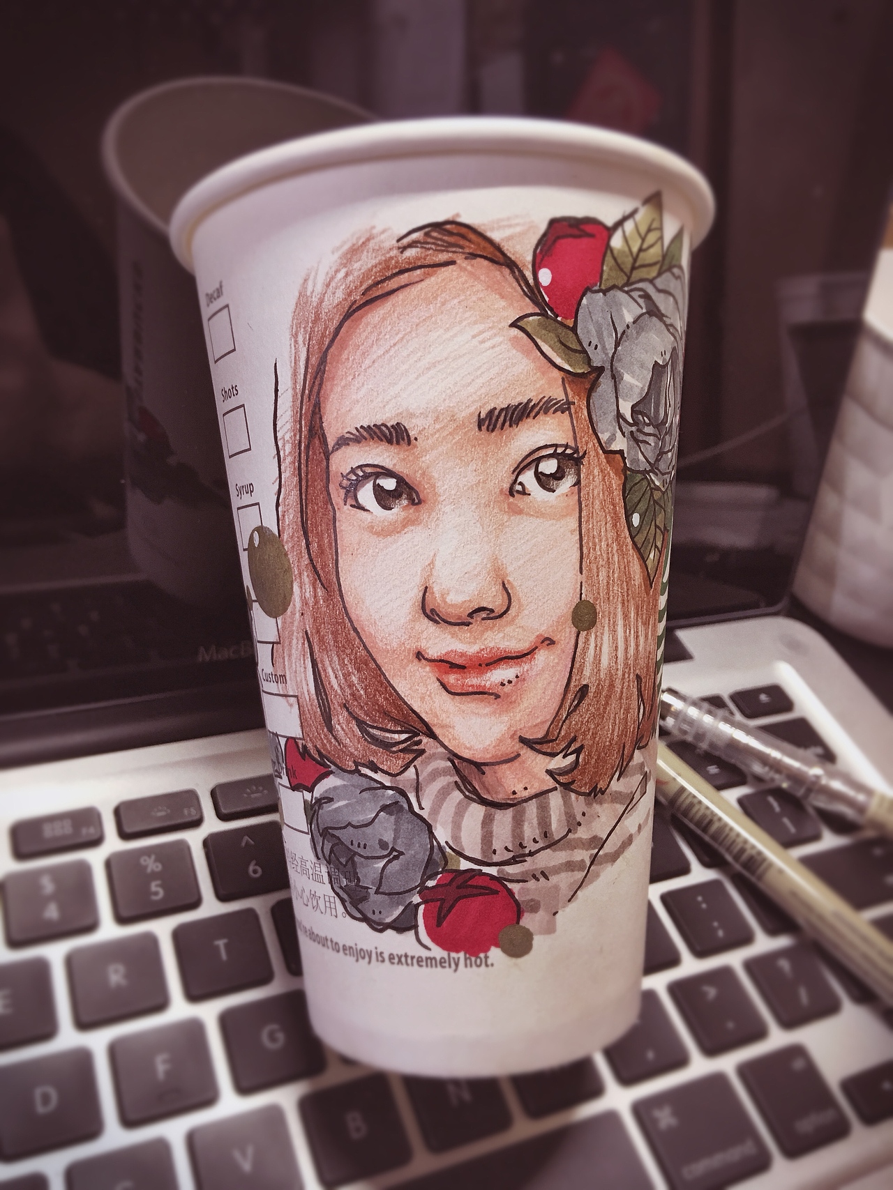"纸杯上的她" 星巴克纸杯手绘|插画|艺术插画|stangg_原创作品-站酷