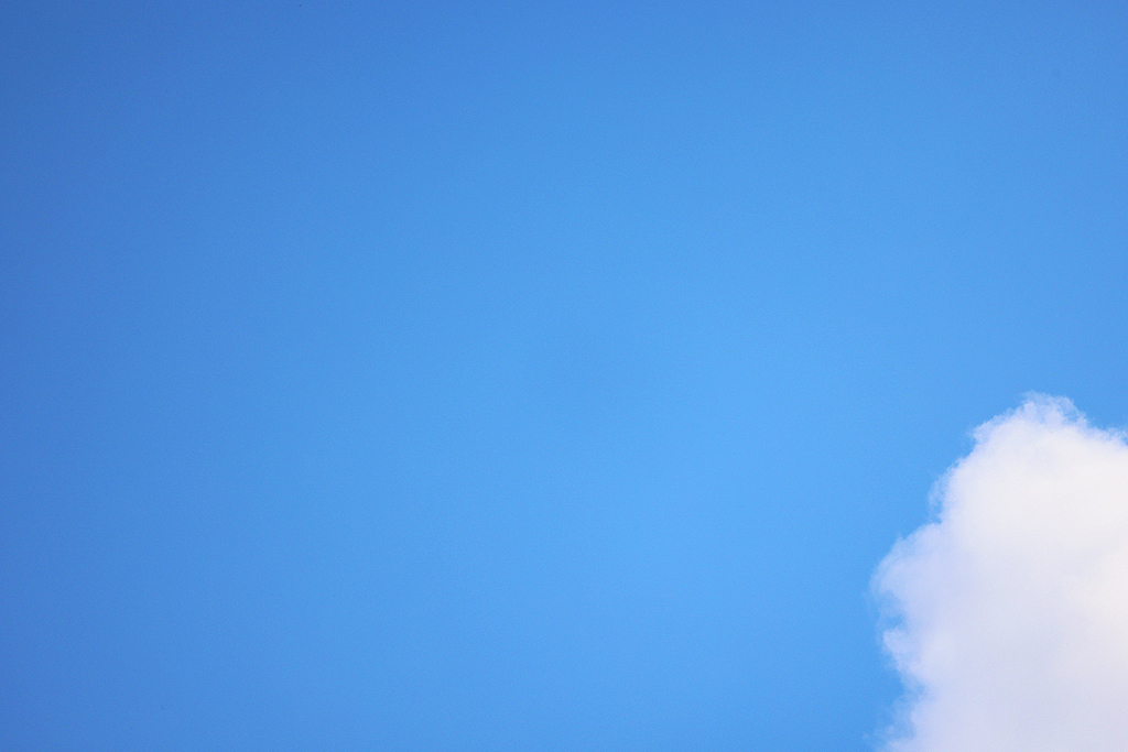 分享收藏蓝色背景,天空蓝,深蓝色背景图片质感饿狐背景如何搭配色彩