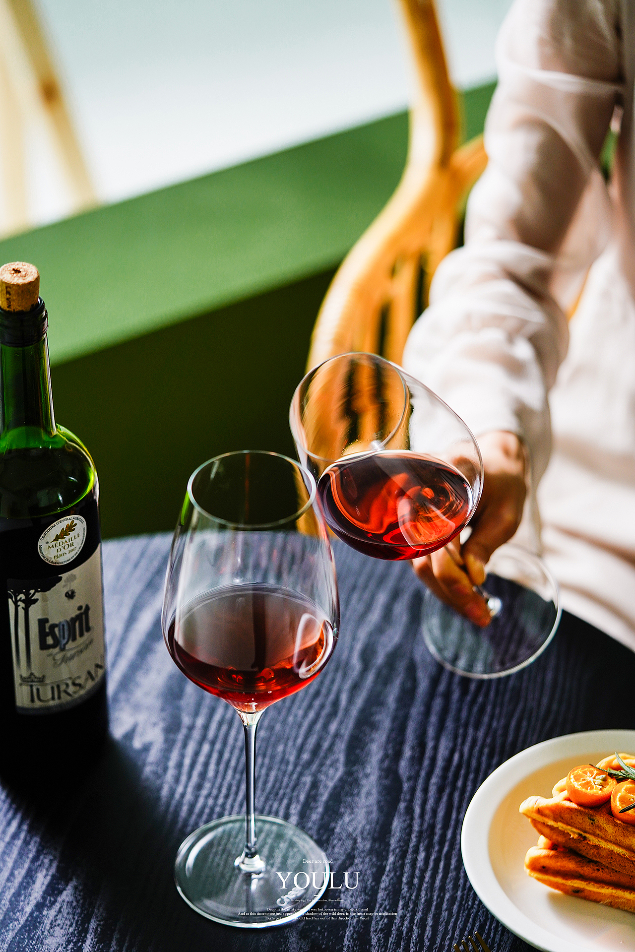 CIRCLE JOY开瓶器 & Cheer酒杯（图ZMTk4NjYyNzIw） - 产品摄影 - 站酷设计师有鹿摄影视觉YOLU原创素材 - 站酷ZCOOL