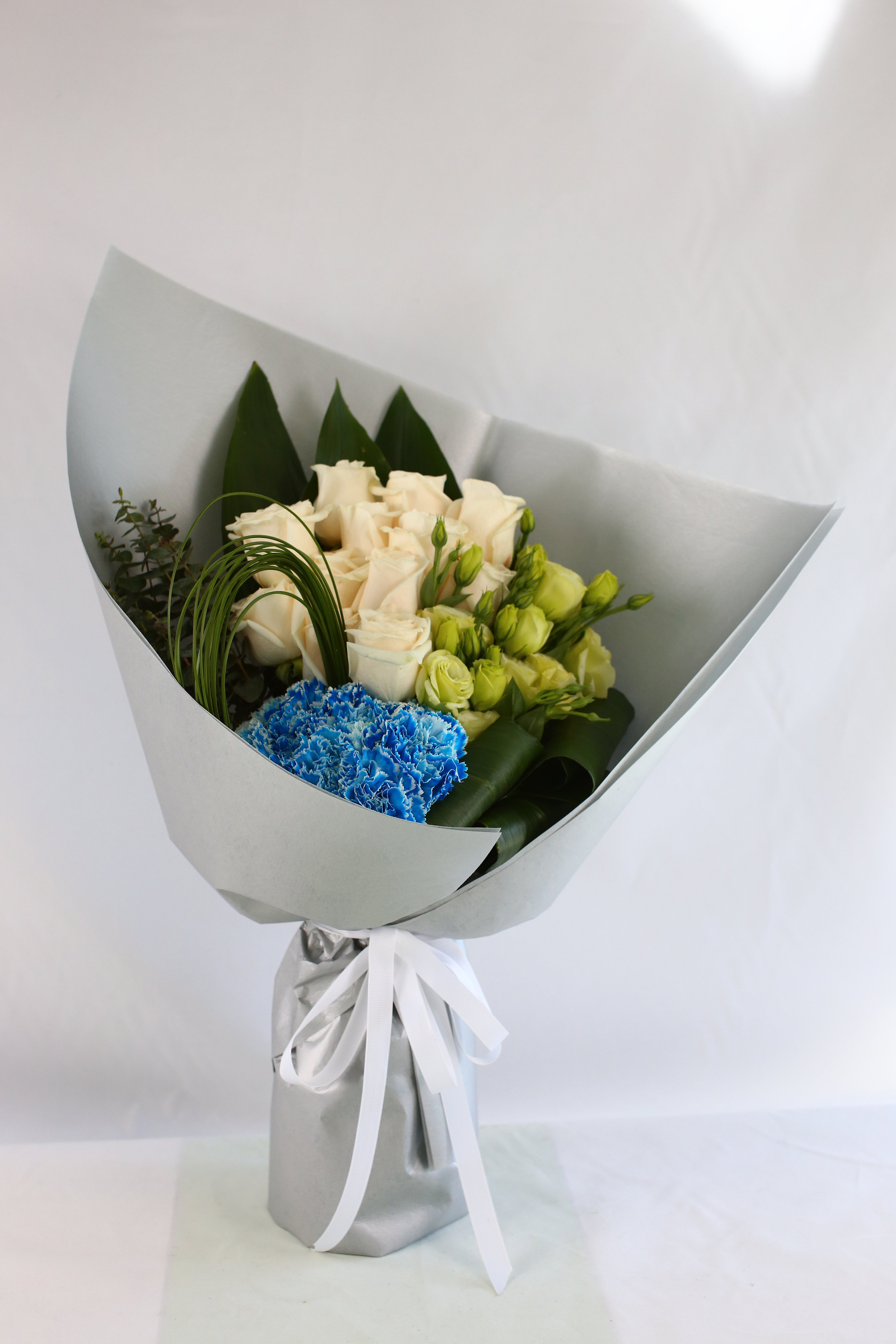 鲜花 花束 单面花束 白玫瑰花束 送男士花束 送四十岁女性花束 白玫瑰