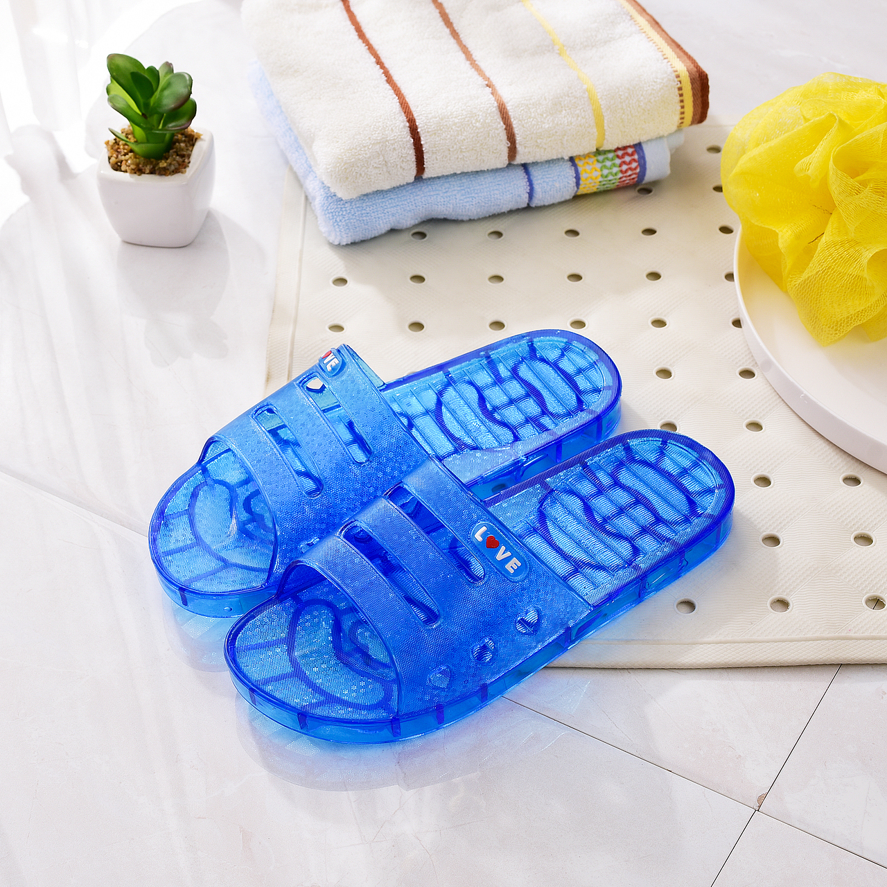 水晶拖鞋（图ZMTY2OTUyMDQw） - 产品摄影 - 站酷设计师潮阳摄影原创素材 - 站酷ZCOOL