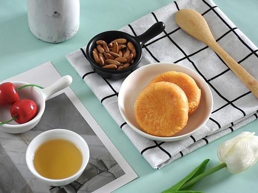休闲食品肉松饼与美国青豌豆