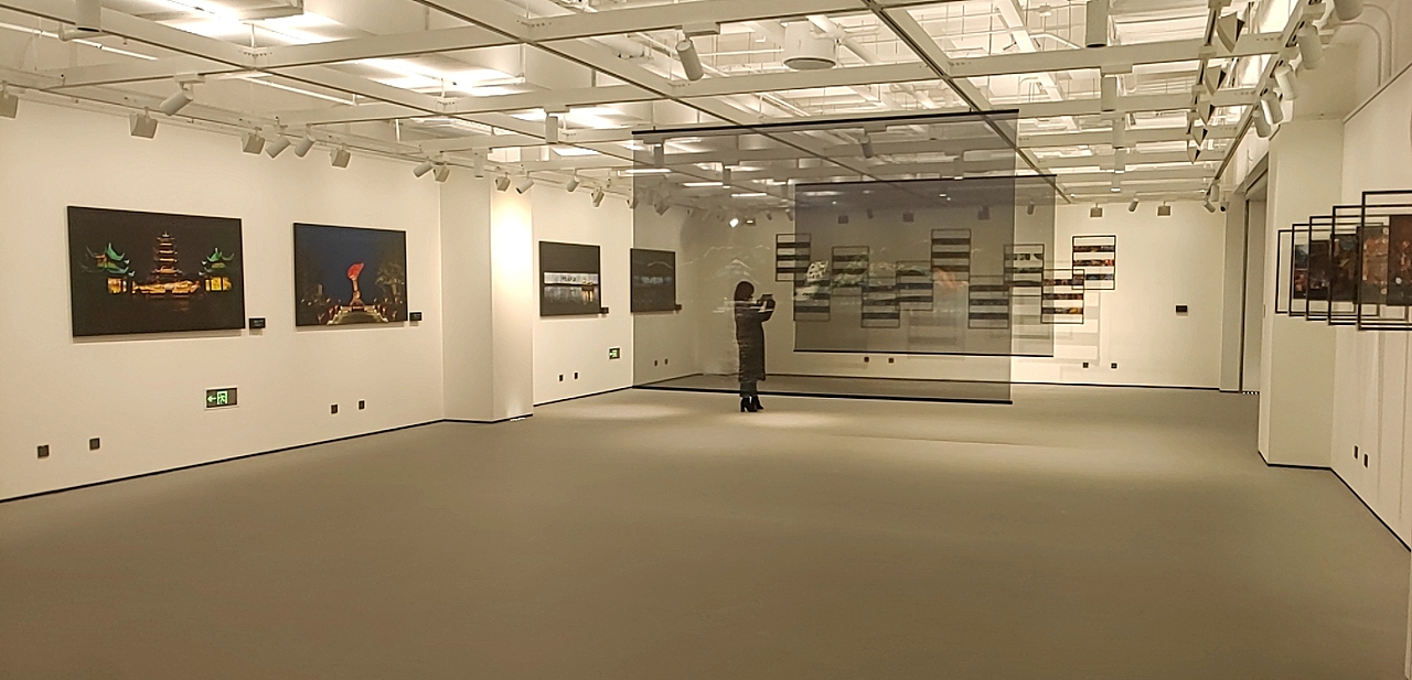 摄影展展陈设计及落地