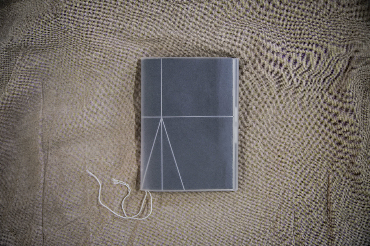 《木心詩(shī)選》| 書(shū)籍設(shè)計(jì)展示（圖ZMjAxNzQxOTYw） - 書(shū)籍/畫(huà)冊(cè) - 站酷設(shè)計(jì)師Lawxxxu原創(chuàng)素材 - 站酷ZCOOL