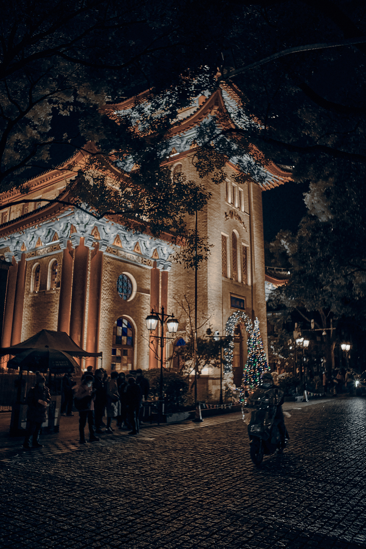 甜愛路多倫路掃街夜景一組（圖ZMjg1ODQxMTky） - 人文/紀(jì)實(shí)攝影 - 站酷設(shè)計師北方一陣風(fēng)原創(chuàng)素材 - 站酷ZCOOL