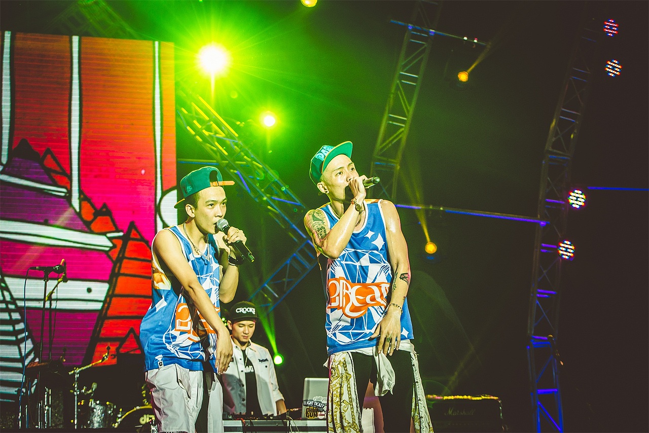 美丽南方音乐节（图ZMjA3MjUzNjQ=） - 人像摄影 - 站酷设计师凹凸蜀黍原创素材 - 站酷ZCOOL