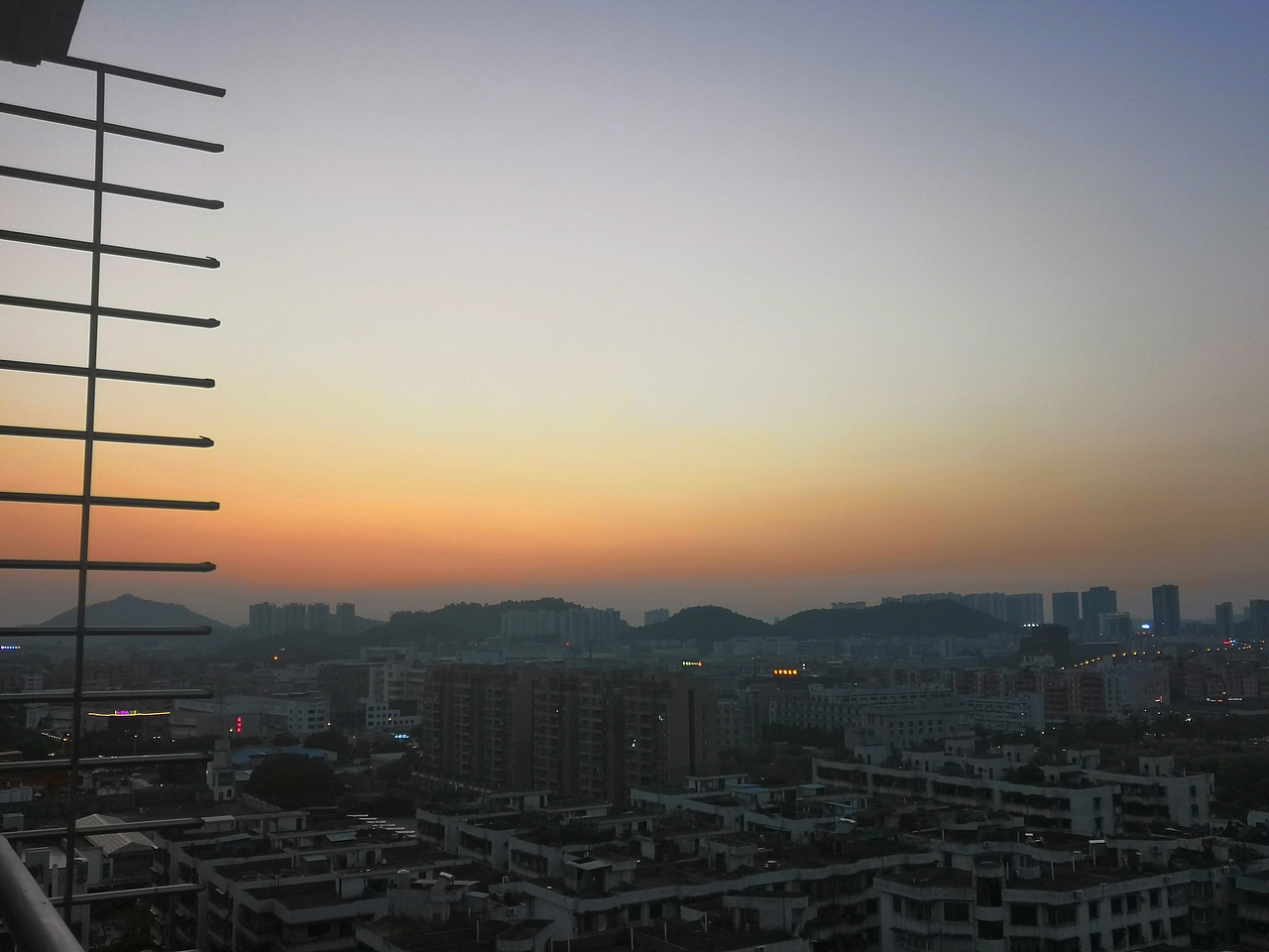 夕阳落下，期待下一个天明（图ZMTc4Mjc2MTAw） - 风光摄影 - 站酷设计师个银两岁星原创素材 - 站酷ZCOOL