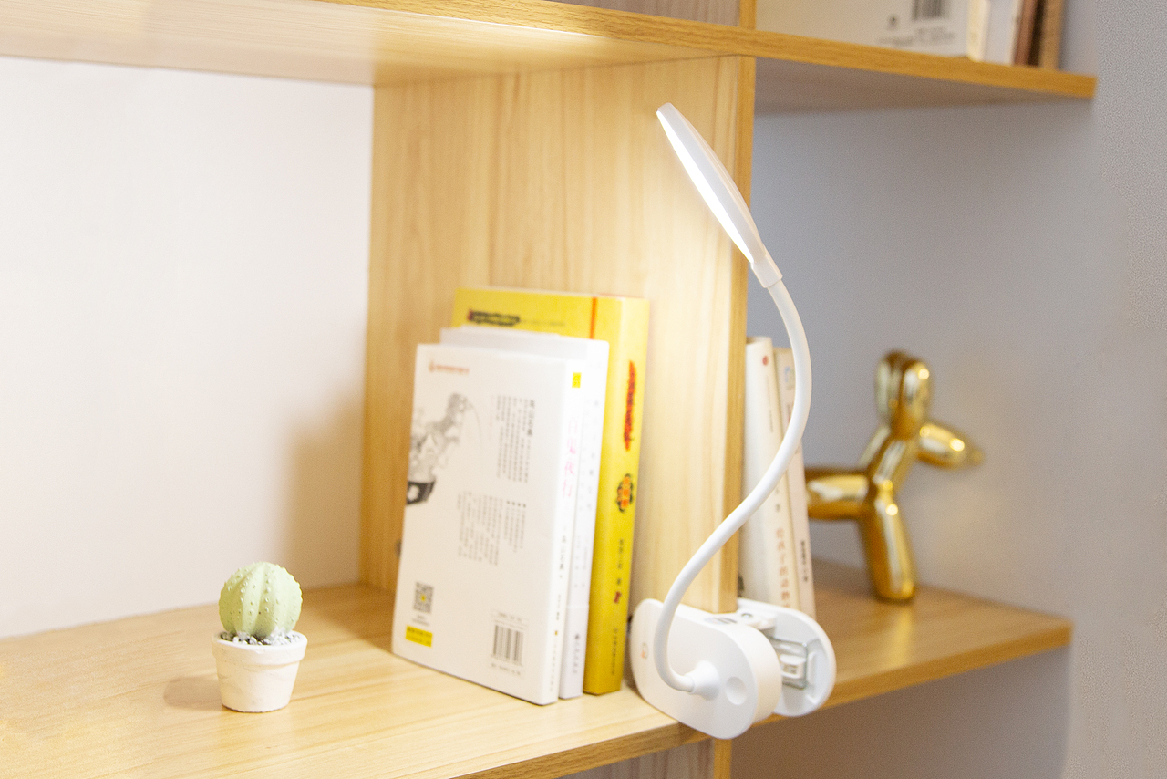 U2出品--雅格台灯