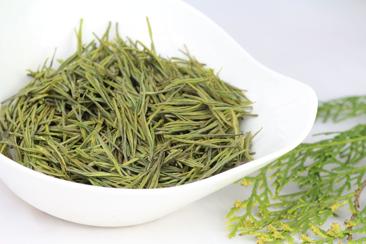 原产地安吉白茶干茶图片