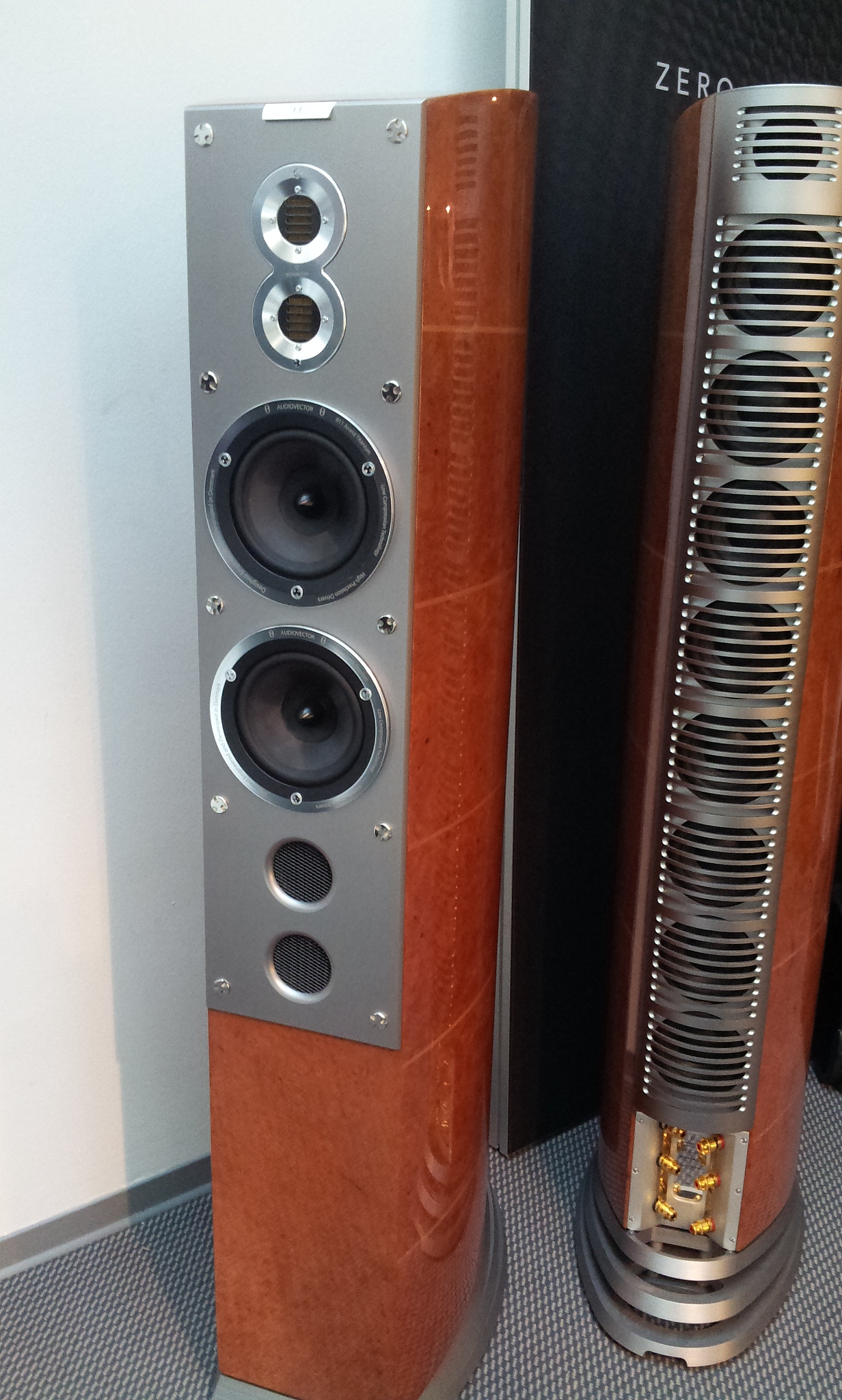 欧洲慕尼黑音箱展（图ZMTczMTc3MTI=） - 电子产品 - 站酷设计师噢哩锅卿粮诶原创素材 - 站酷ZCOOL